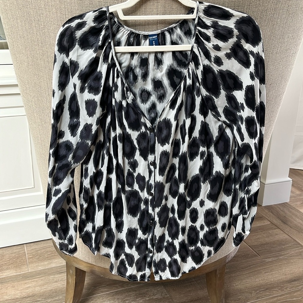 Old navy animal print  blouse